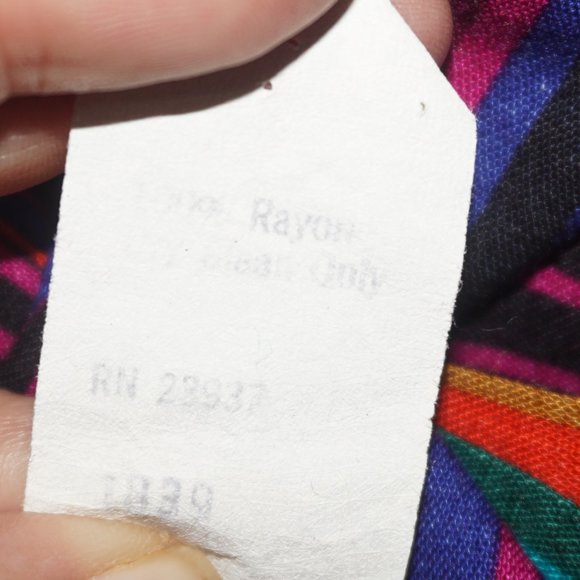 Vintage 80s Rainbow Print Dress - Picture 8 of 11